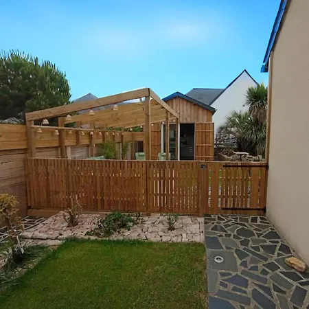 Dans Maison Familiale Avec Jardin A 800m De La Bréville-sur-Mer